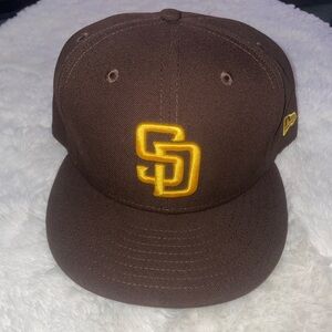 ✨🤎 Size 8 San Diego Padres 59FIFTY Fitted Hat by New Era 🤎✨